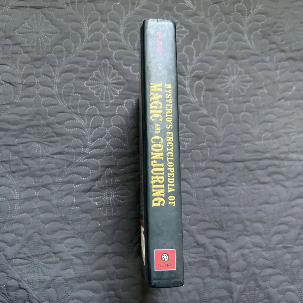 Mysterio's Encyclopedia of Magic and Conjuring: A Complete Compendiu - LIKE NEW